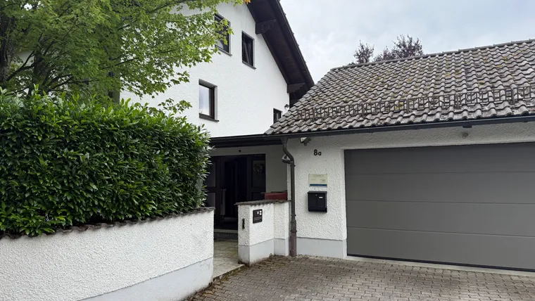 Außenansicht der Kanzlei Czirnich, Hubertusstr. 8a in Kirchseeon